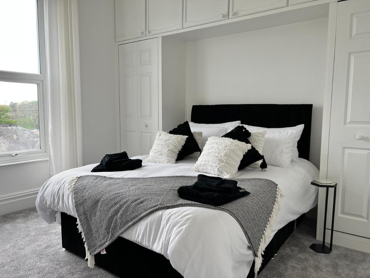 Heathcliff - 5 Bedroom House In Town Centre Tenby Exterior photo