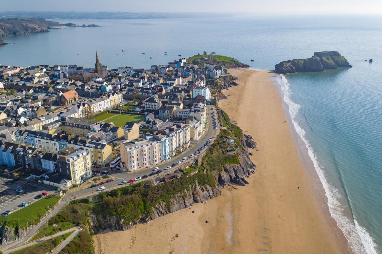 Heathcliff - 5 Bedroom House In Town Centre Tenby Exterior photo